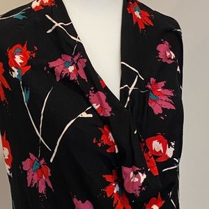 Black floral sleeveless top